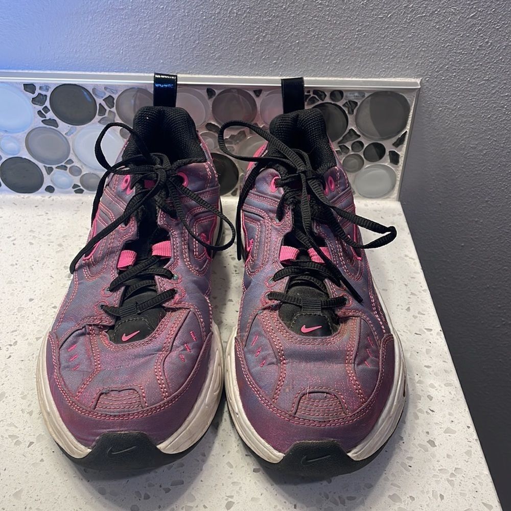 NIKE woman’s iridescent pink tennis shoes - Picture 2 of 10